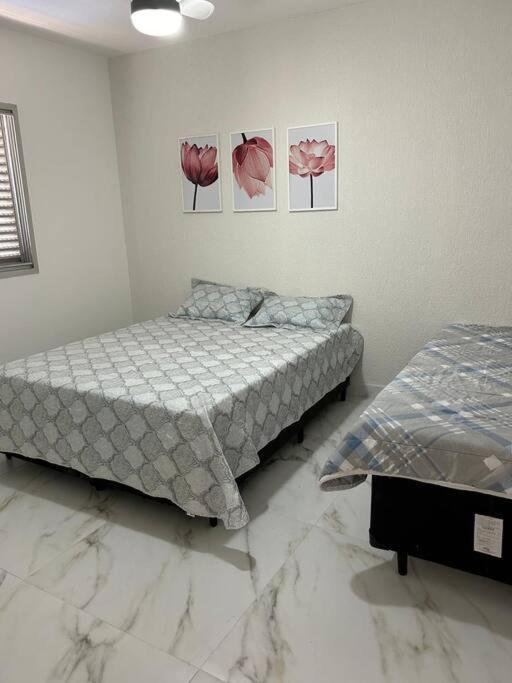 Apartamento Predio Frente Pra Praia, Com Vista Lateral Mar, Apto 202